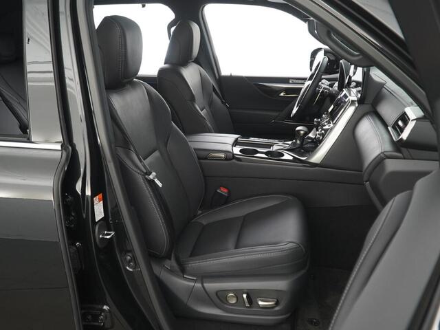 Lexus LX 2023