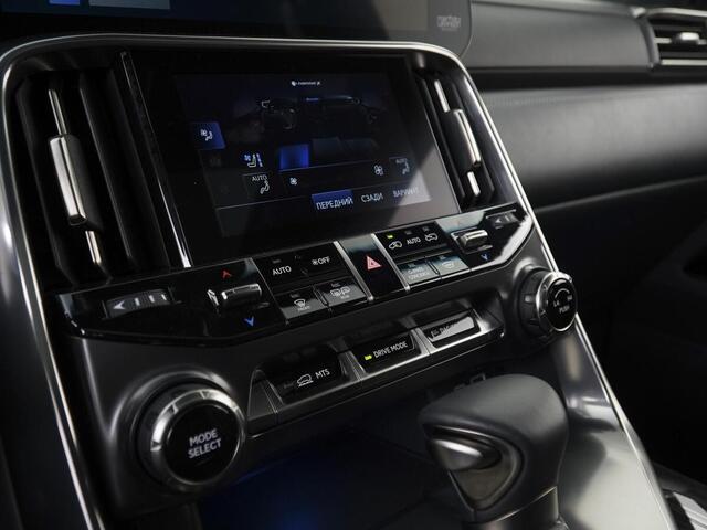 Lexus LX 2023