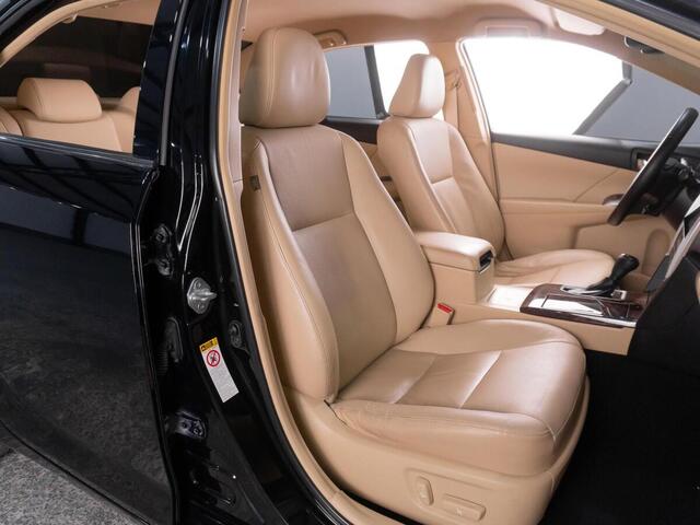 Toyota Camry 2016