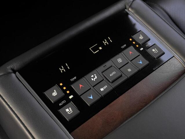 Lexus LX 2018