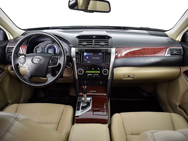 Toyota Camry 2014