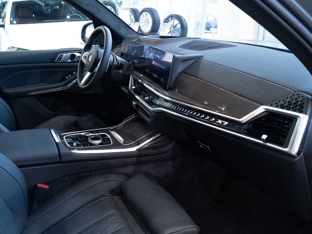BMW X7 2024
