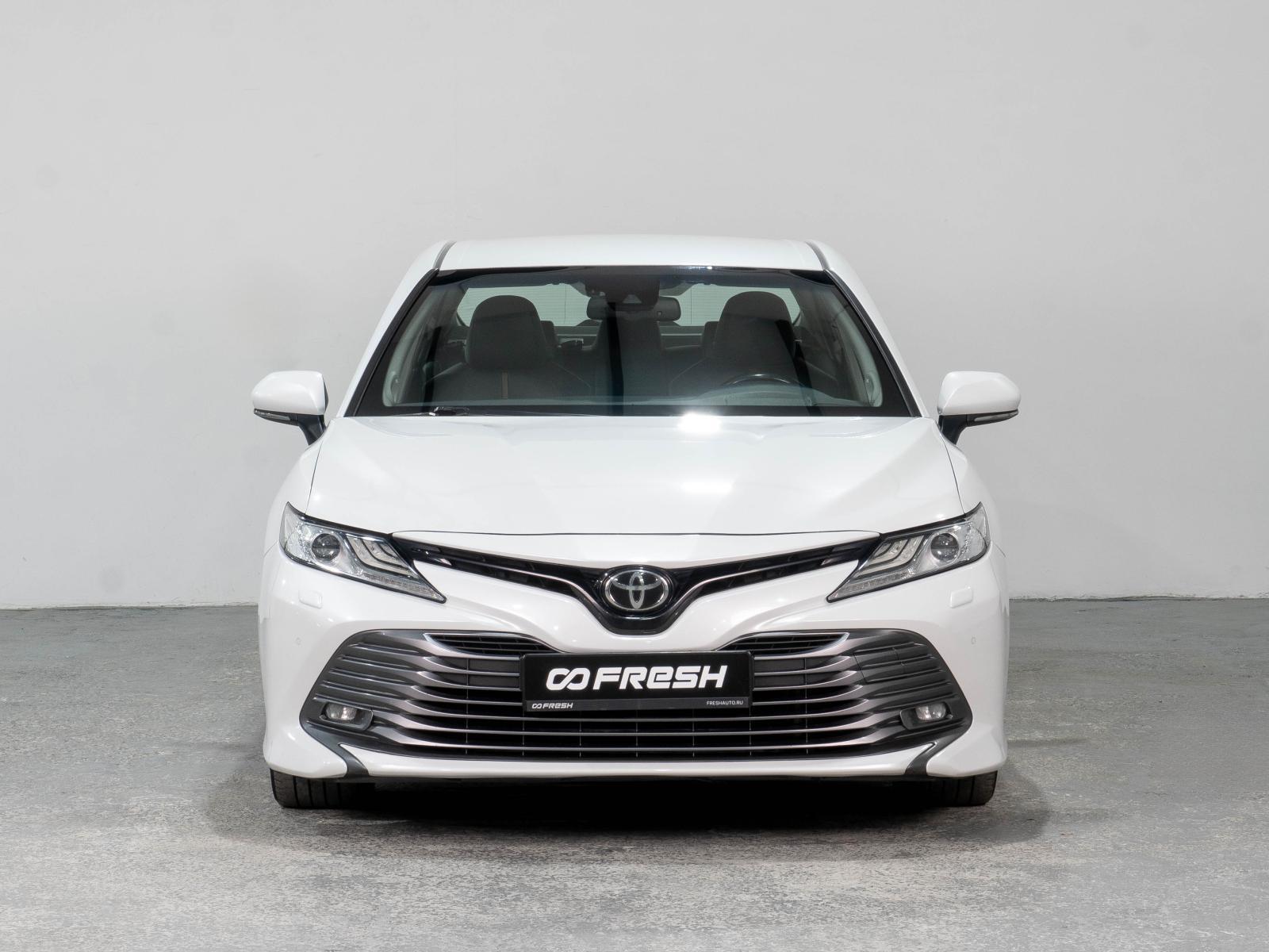 Toyota Camry 2021