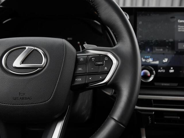 Lexus RX 2023