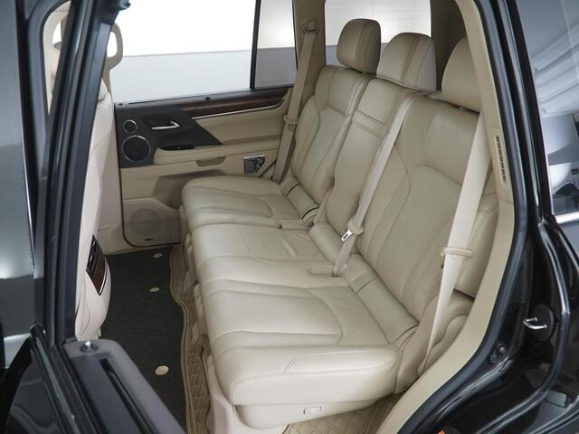 Lexus LX 2016