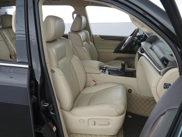 Lexus LX 2016