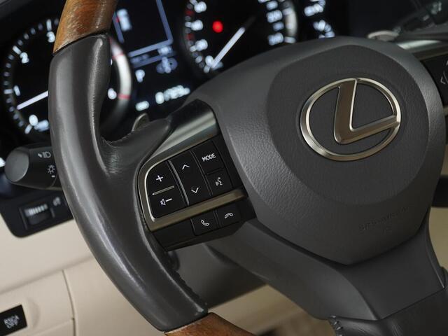 Lexus LX 2016