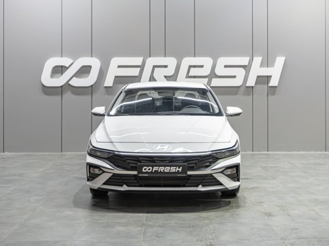 Hyundai Elantra 2024
