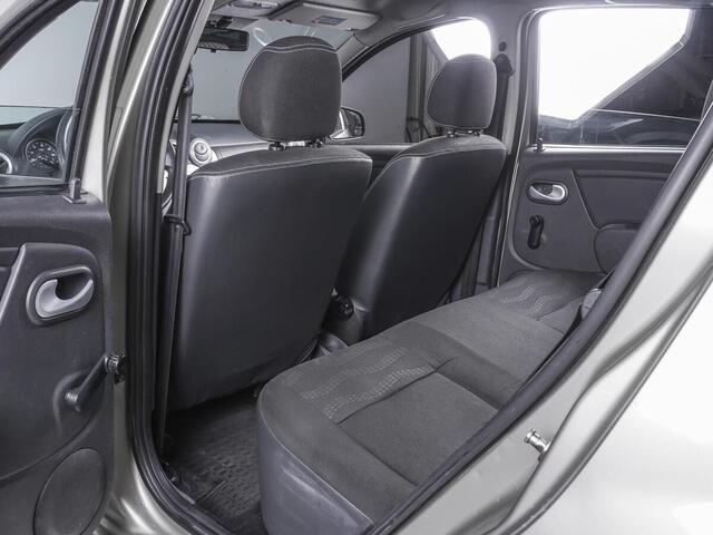 Renault Sandero 2011