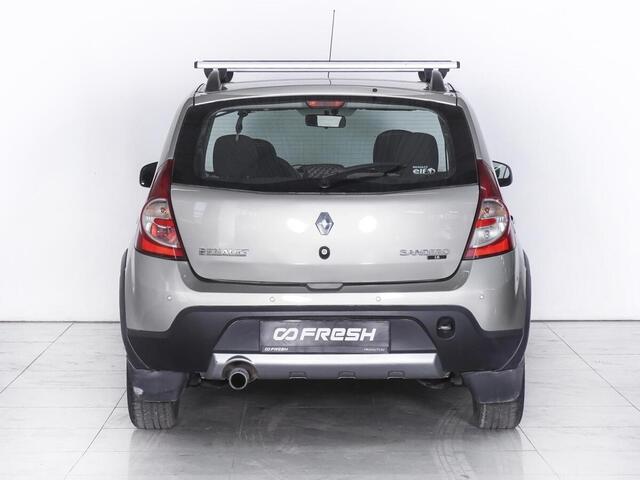 Renault Sandero 2011
