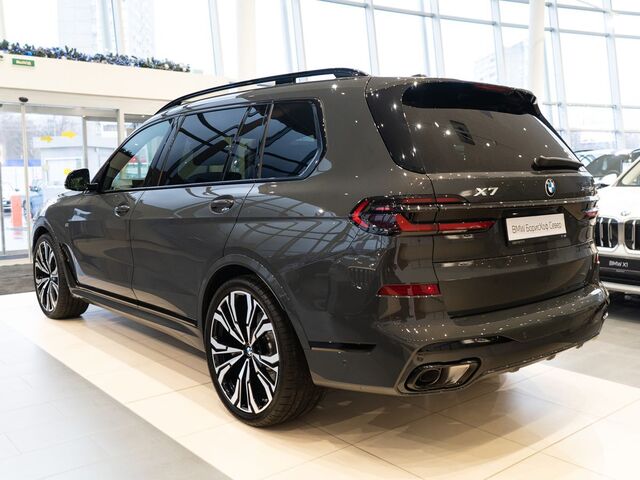 BMW X7 2024