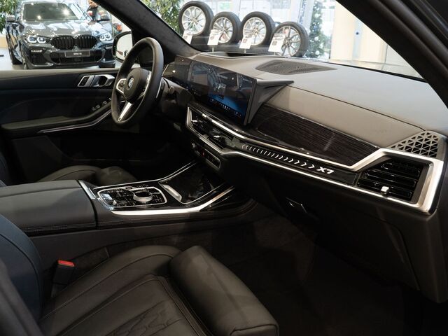 BMW X7 2024