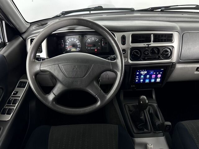Mitsubishi Pajero Sport 2006