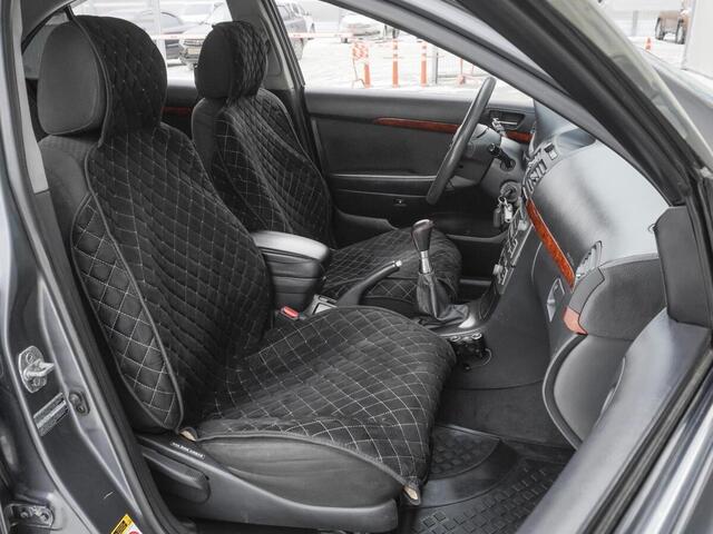 Toyota Avensis 2005