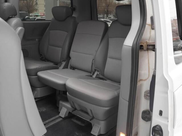 Hyundai Grand Starex 2011