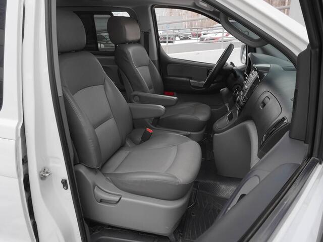 Hyundai Grand Starex 2011