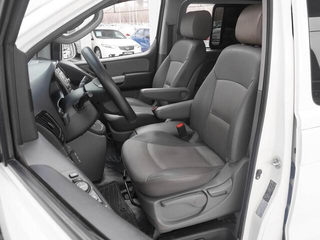 Hyundai Grand Starex 2011
