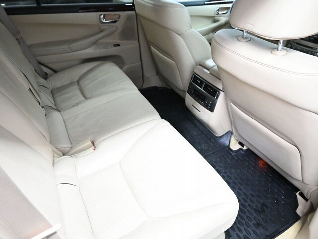 Lexus LX 2008
