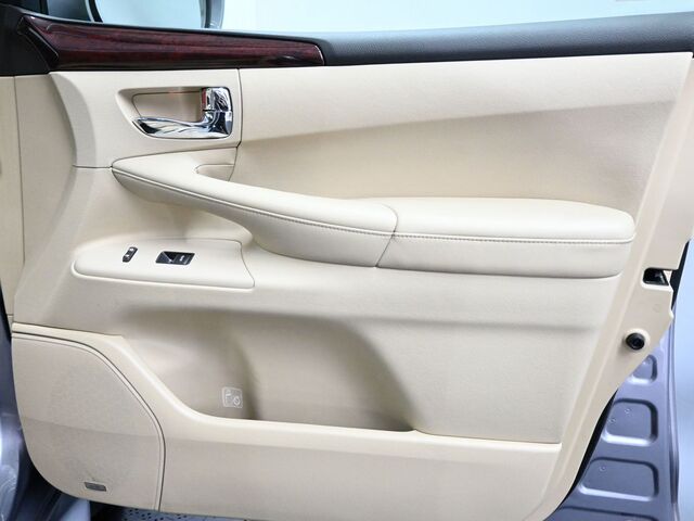 Lexus LX 2008