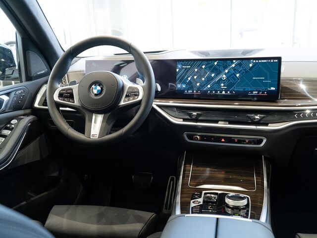 BMW X7 2024