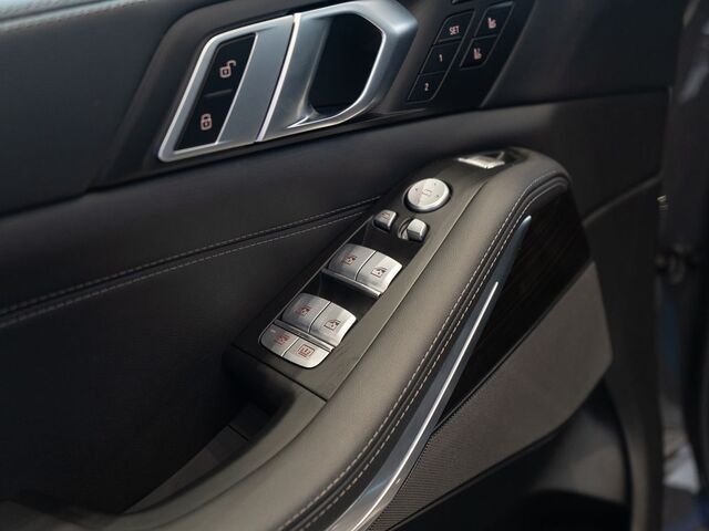 BMW X7 2024