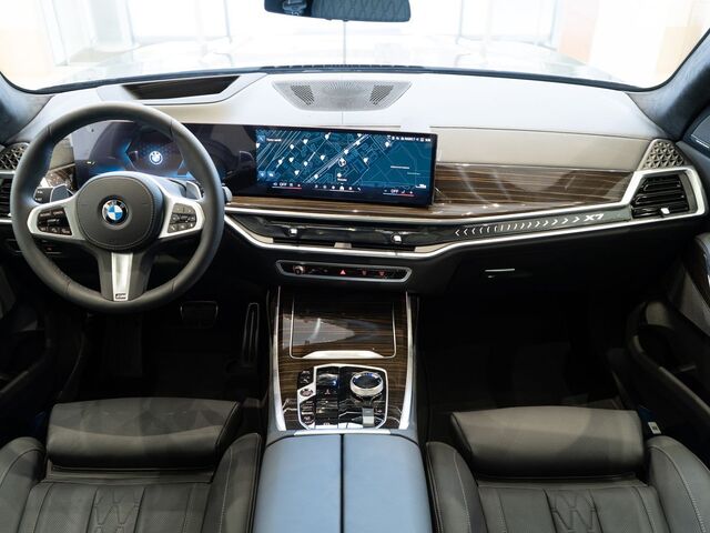BMW X7 2024