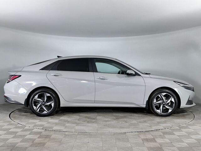 Hyundai Elantra 2021
