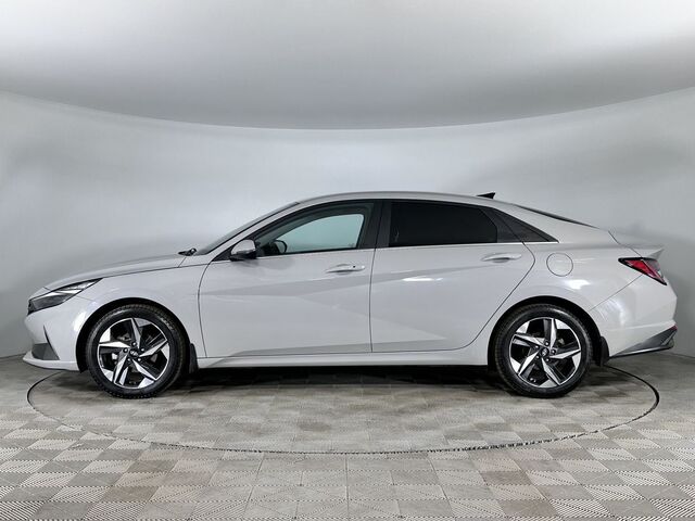 Hyundai Elantra 2021