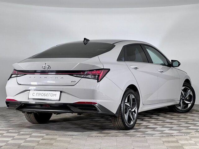 Hyundai Elantra 2021