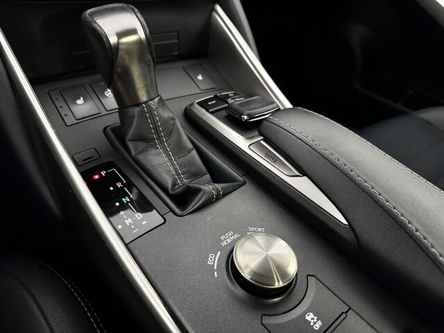 Lexus IS 2018