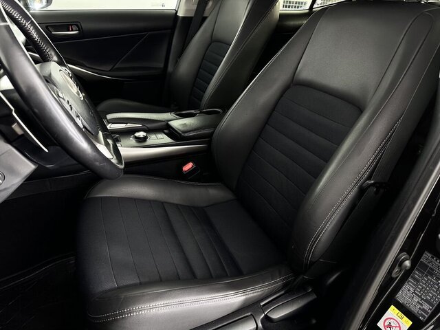 Lexus IS 2018