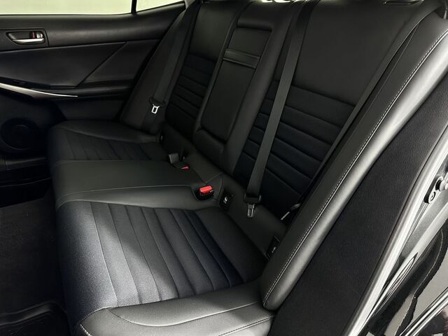 Lexus IS 2018