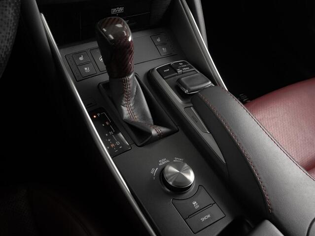 Lexus IS 2018