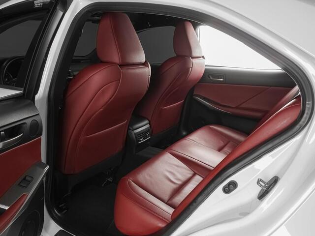 Lexus IS 2018