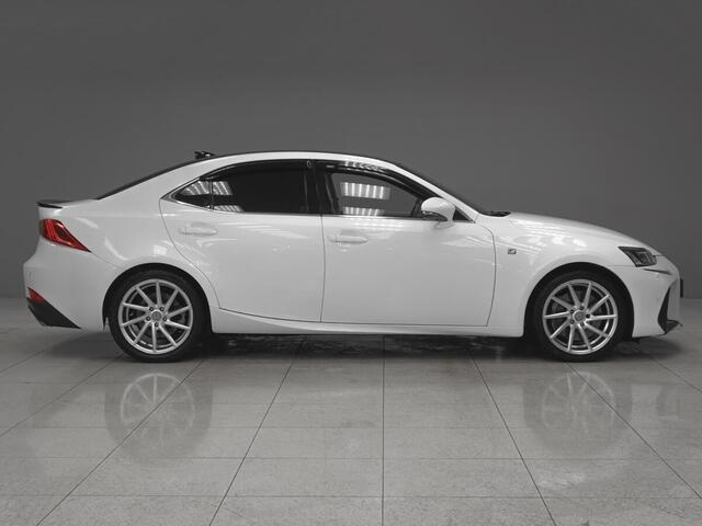 Lexus IS 2018