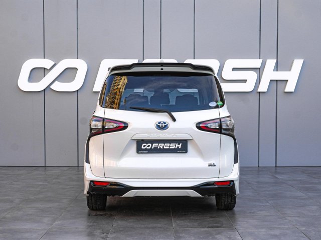 Toyota Sienta 2018