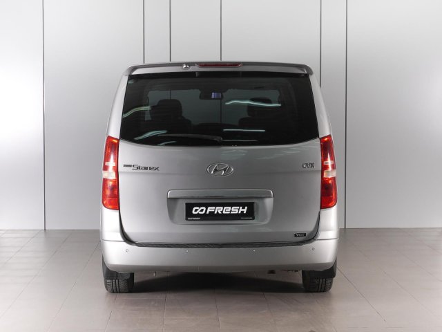 Hyundai Grand Starex 2012