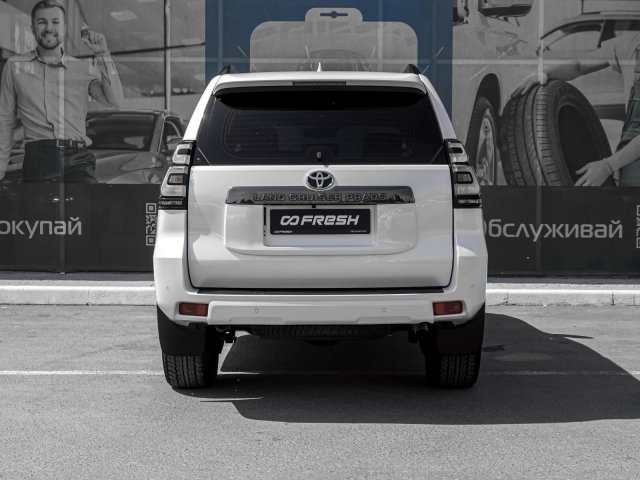 Toyota Land Cruiser Prado 2021