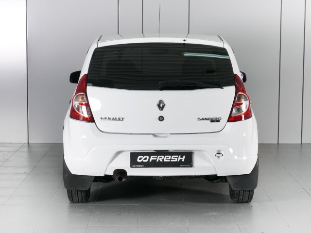 Renault Sandero 2010