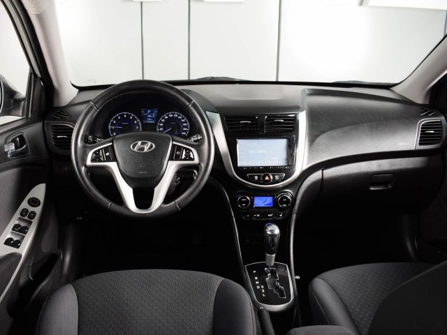 Hyundai Solaris 2012