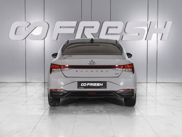 Hyundai Elantra 2021