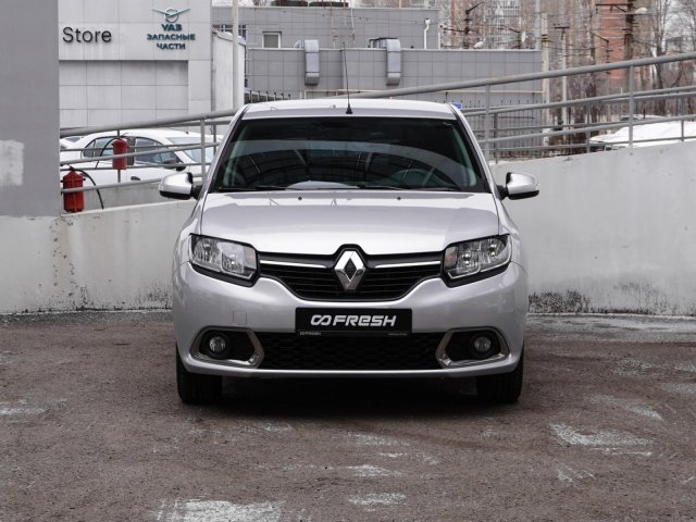 Renault Sandero 2015