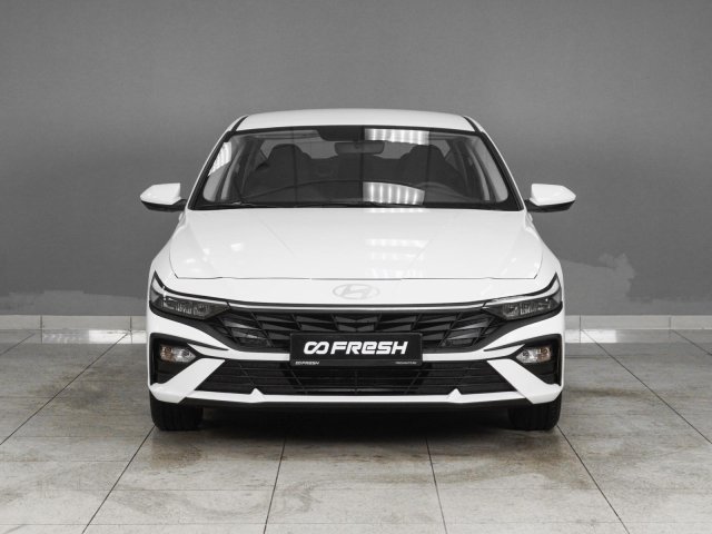 Hyundai Elantra 2024