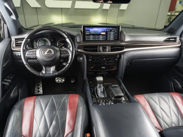 Lexus LX 2020