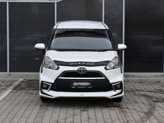 Toyota Sienta 2017