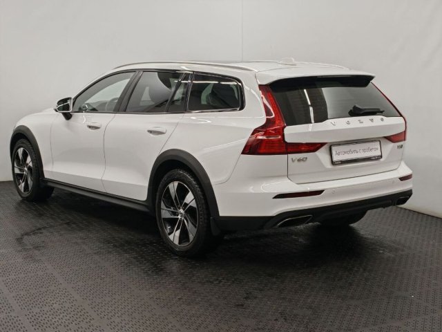 Volvo V60 Cross Country 2019