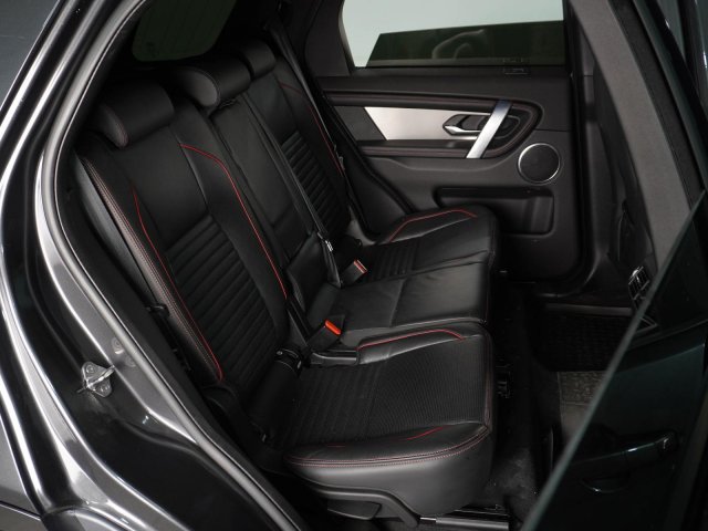 Land Rover Discovery Sport 2021