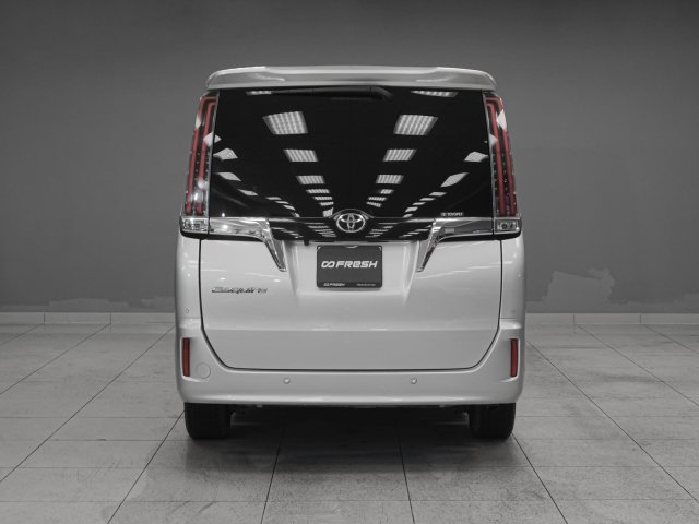 Toyota Esquire 2019