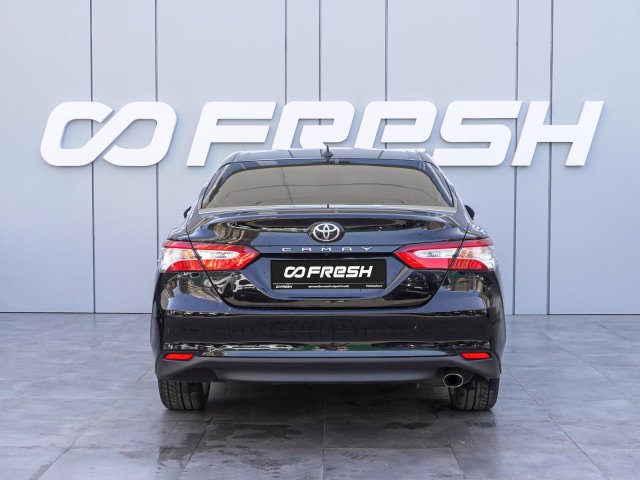 Toyota Camry 2019