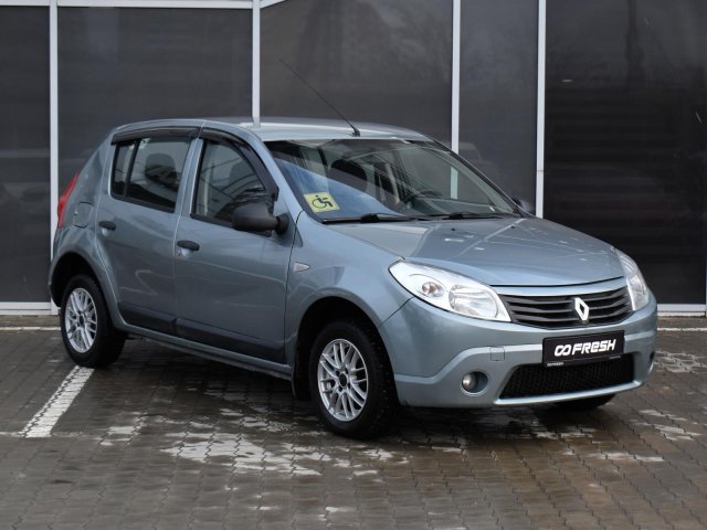 Renault Sandero 2011